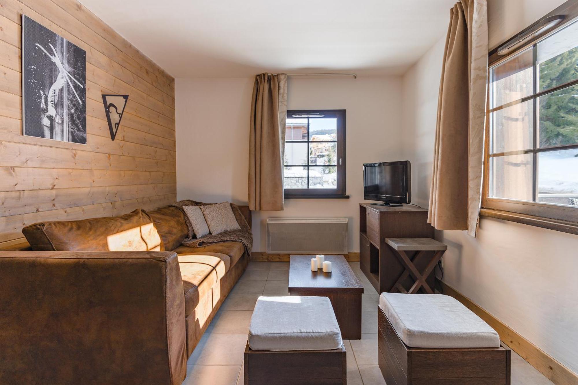 Two-Bedroom Apartment or Two-Bedroom Duplex,821706644:JPEG